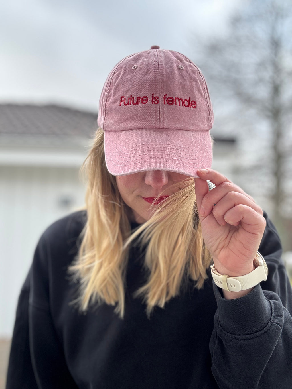 Keps "Future is female"