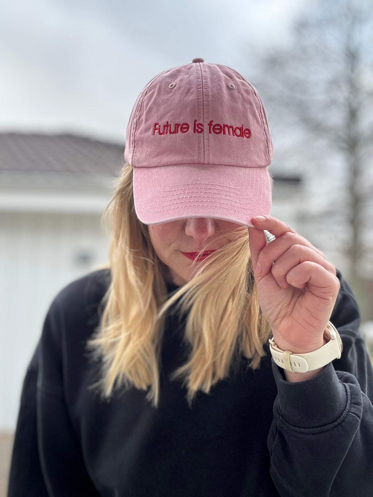 Keps "Future is female"