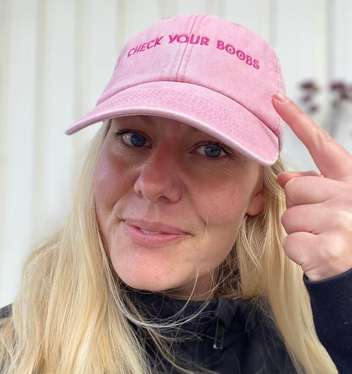 Keps ’Check your boobs’