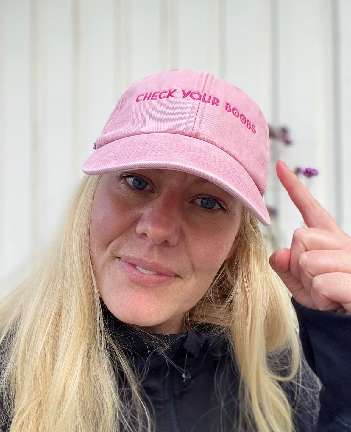 Keps ’Check your boobs’