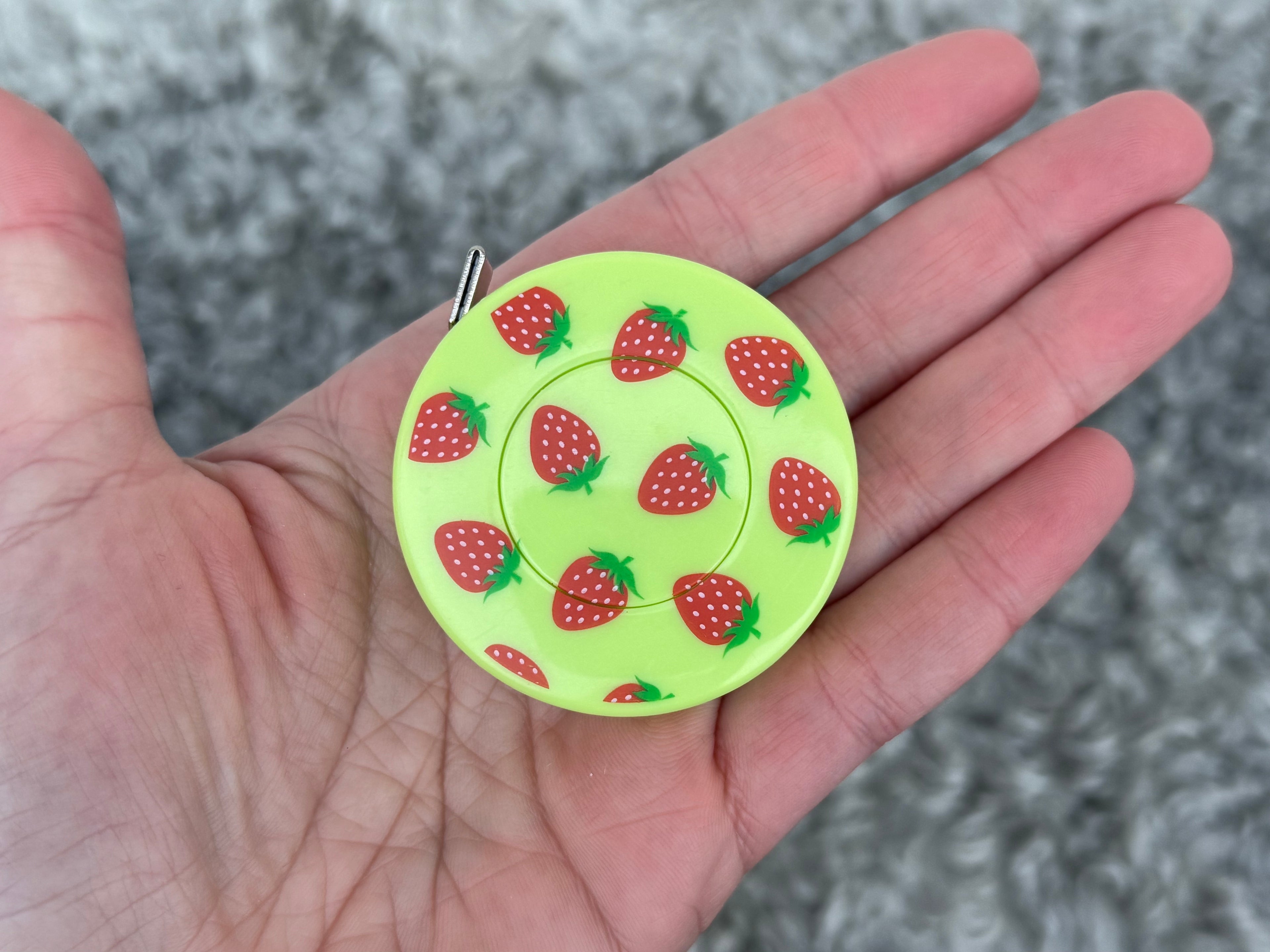 Måttband, jordgubbar