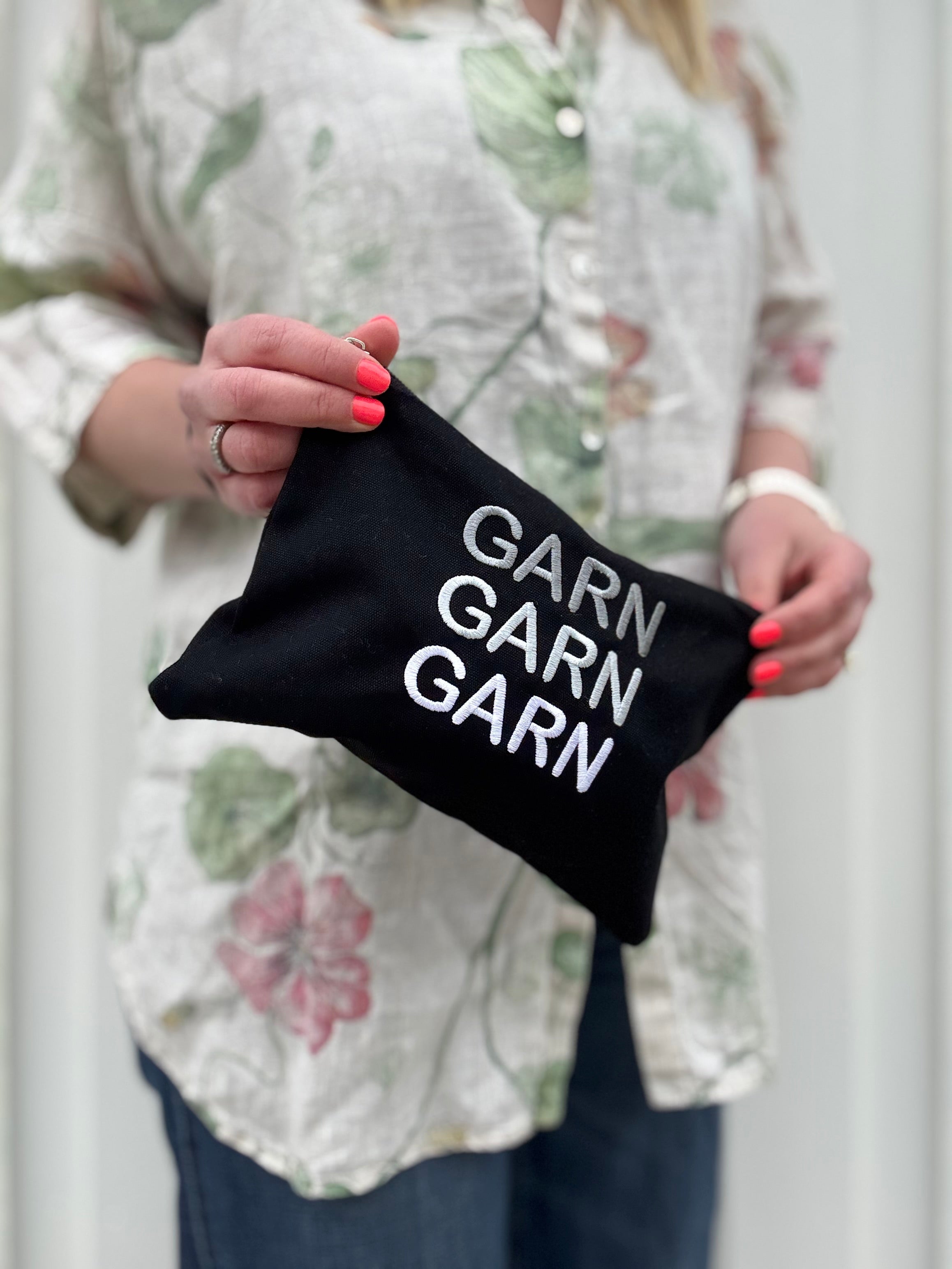 Väska, mellan "GARN, GARN, GARN"