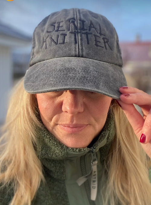 Keps "Serial knitter"